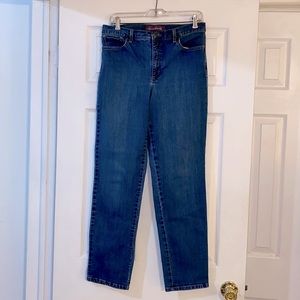 Gloria Vanderbilt- Amanda Jean - Size 10